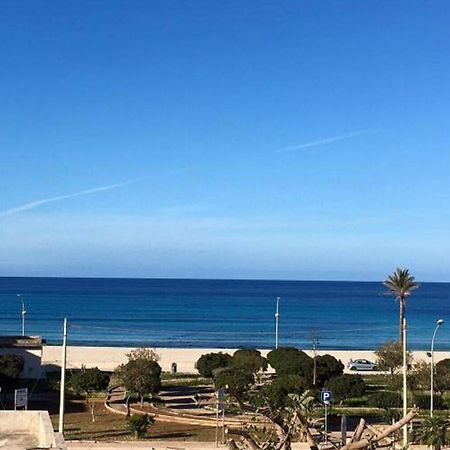 Hotel Baia Di Venere 산비토로카포 외부 사진