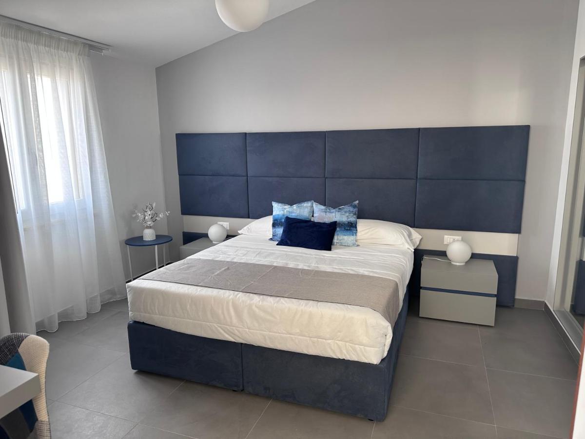 Hotel Baia Di Venere 산비토로카포 외부 사진