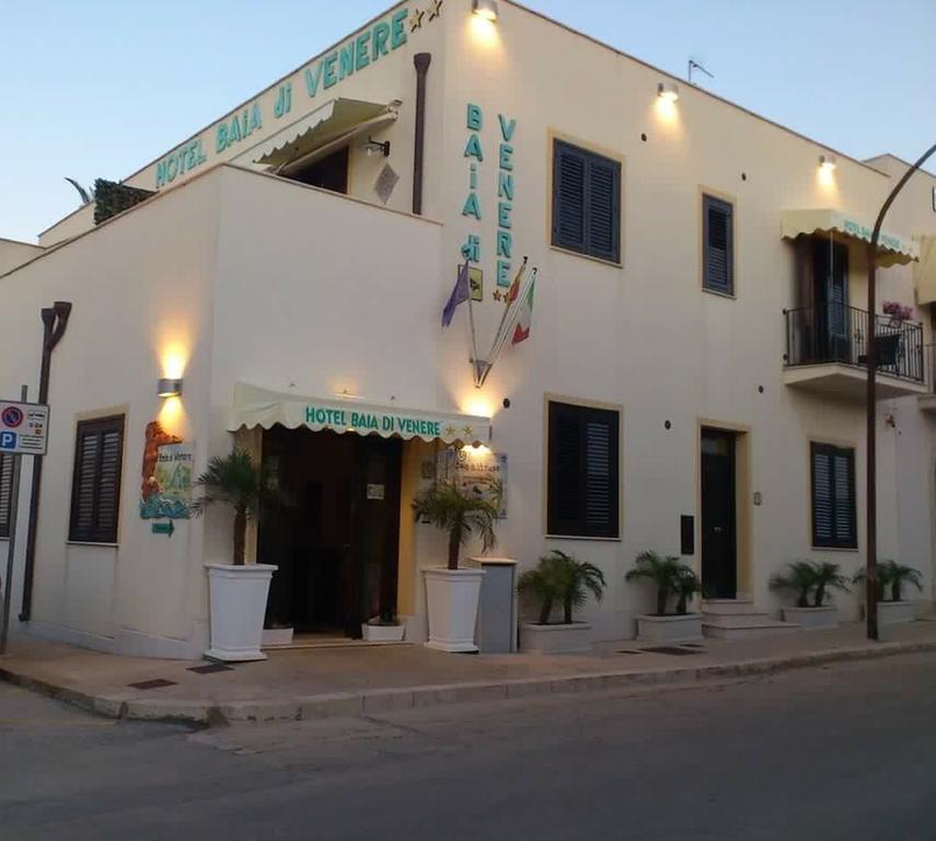 Hotel Baia Di Venere 산비토로카포 외부 사진