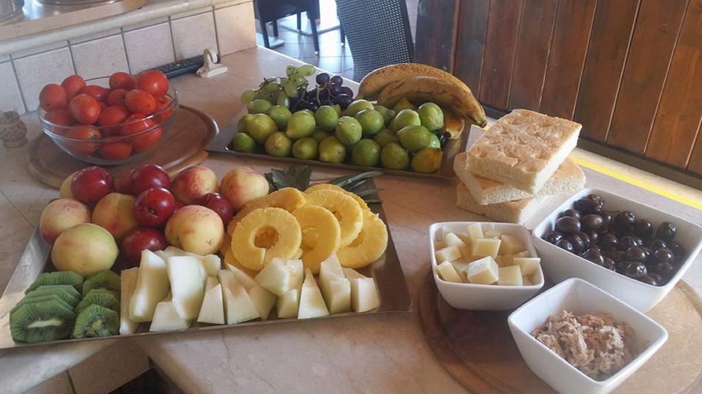 Hotel Baia Di Venere 산비토로카포 외부 사진