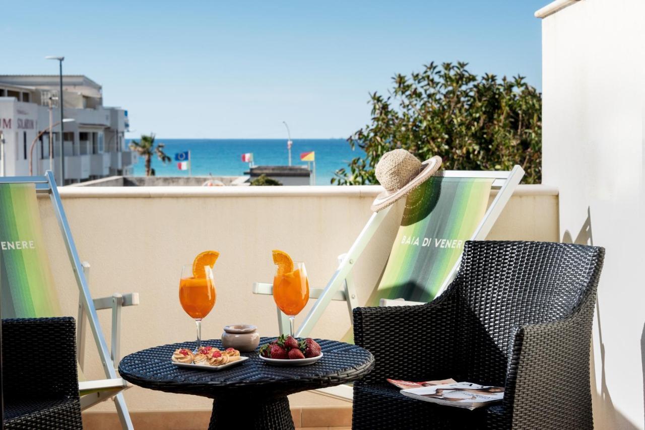 Hotel Baia Di Venere 산비토로카포 외부 사진