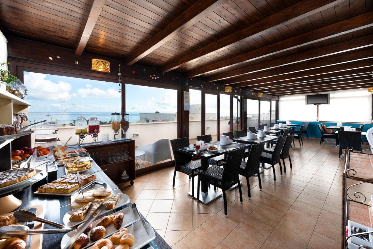 Hotel Baia Di Venere 산비토로카포 외부 사진